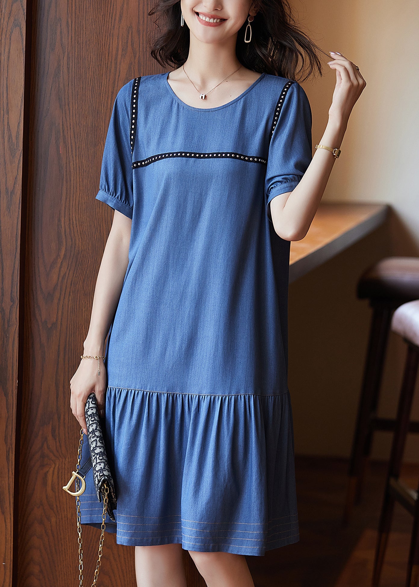 Gracefully Styled Dress for Any Occasion