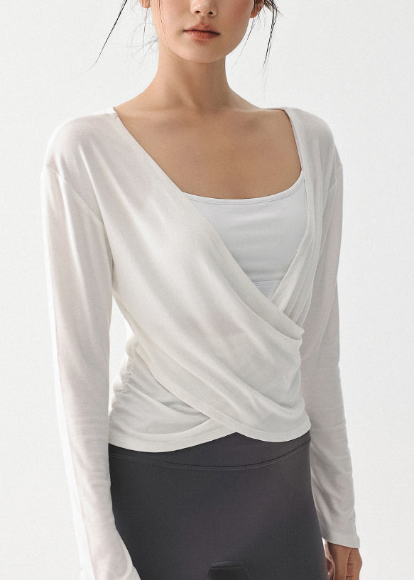 Effortlessly Elegant Top with a Timeless Design