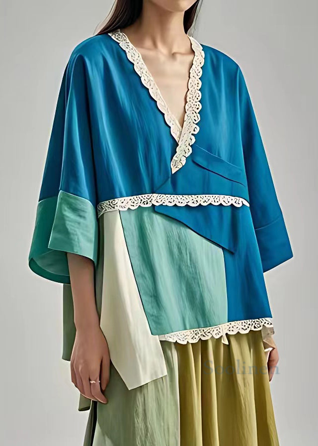 Sophisticated Blouse with a Clean Classic Look