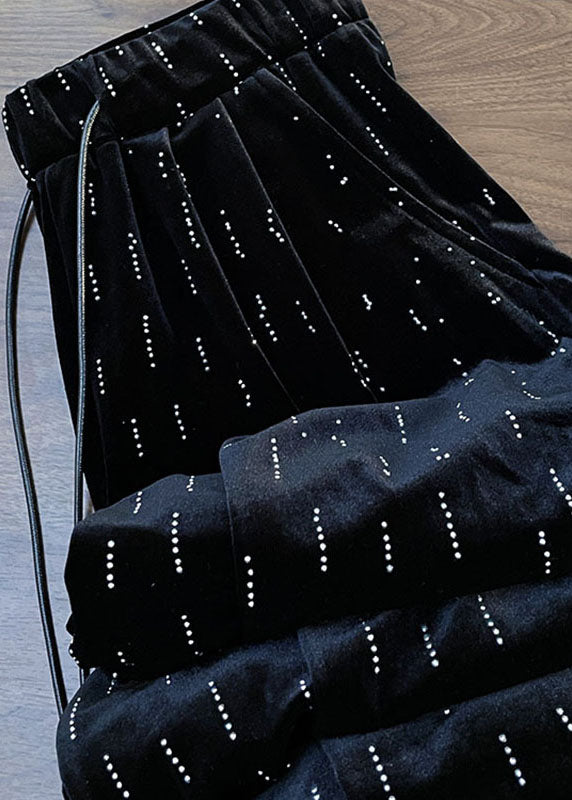 Well Tailored Pants with a Graceful Silhouette