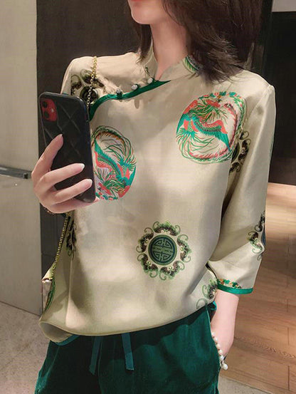 Well Tailored Top with a Graceful Silhouette