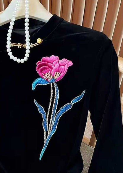 Beautifully Crafted Blouse in a Classic Style
