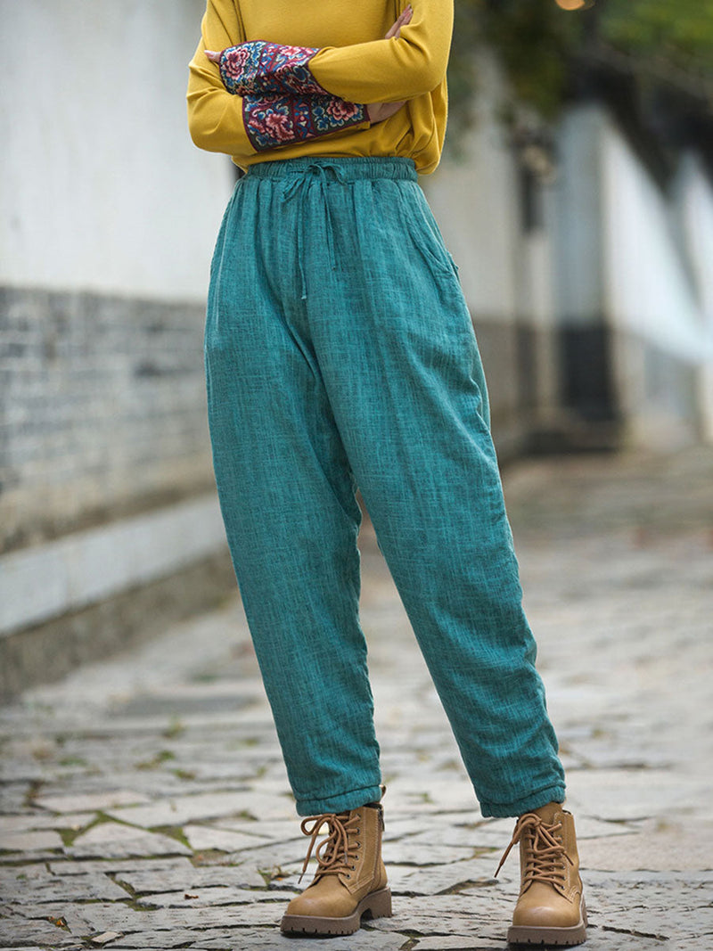 Effortlessly Elegant Pants with a Timeless Design