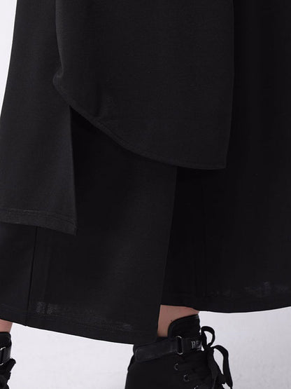 Well Tailored Pants with a Graceful Silhouette