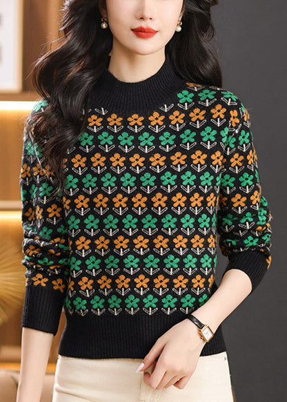 Well Tailored Sweater with a Graceful Silhouette