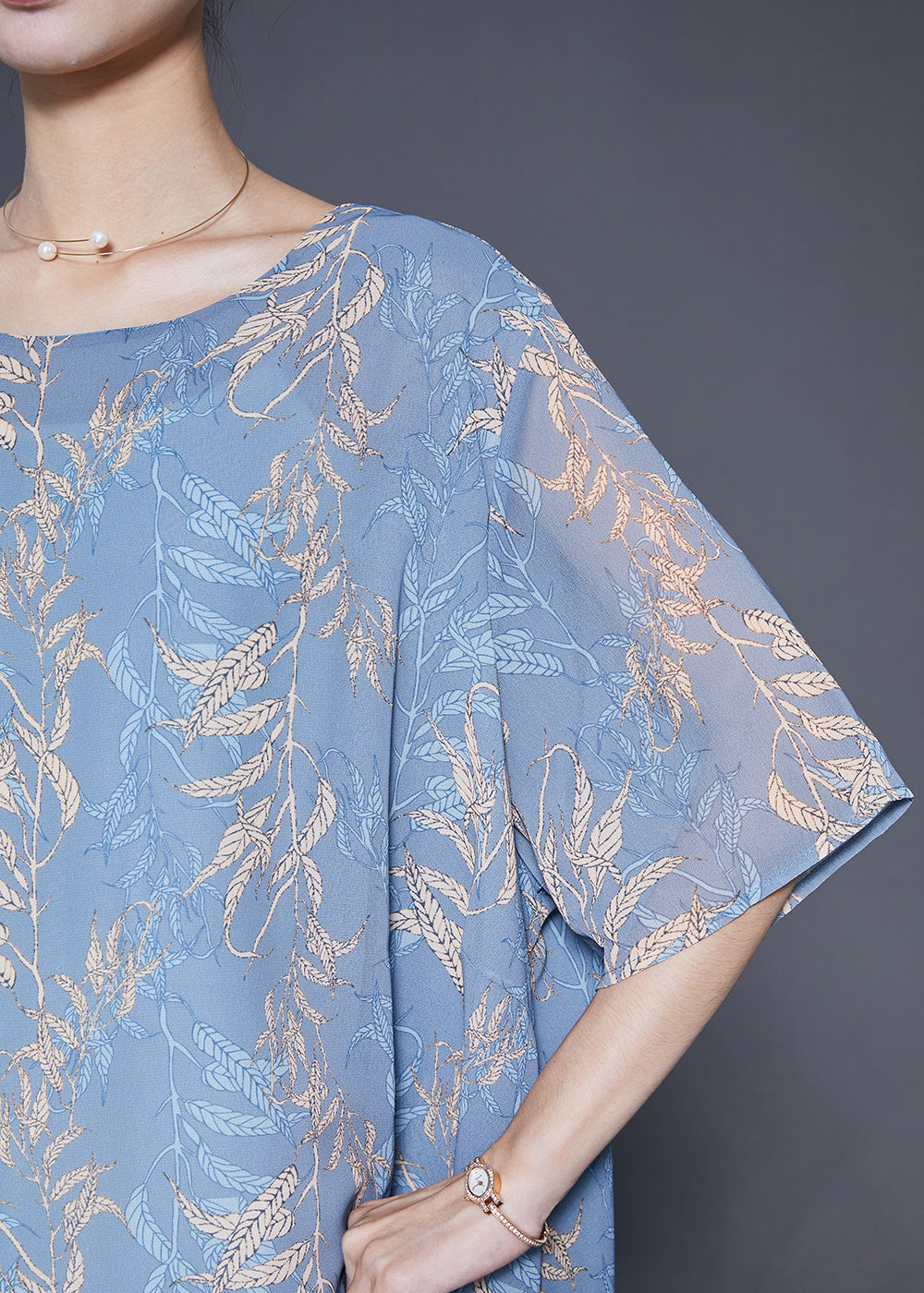 Classic Vintage Shirt with a Flattering Fit