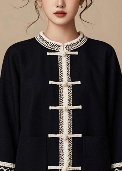 Gracefully Styled Coat for Any Occasion