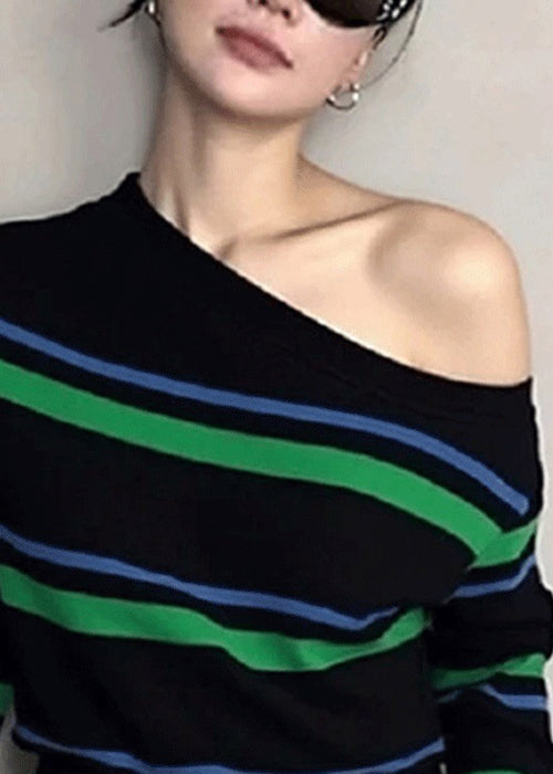 Effortlessly Elegant Sweater with a Timeless Design