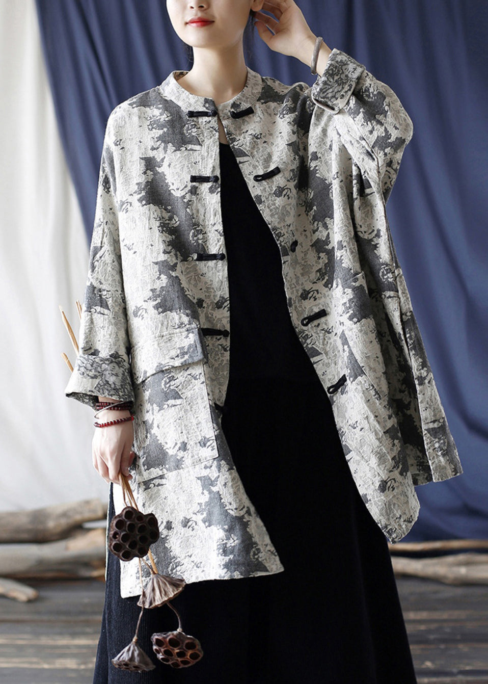 Beautifully Finished Coat in a Timeless Design