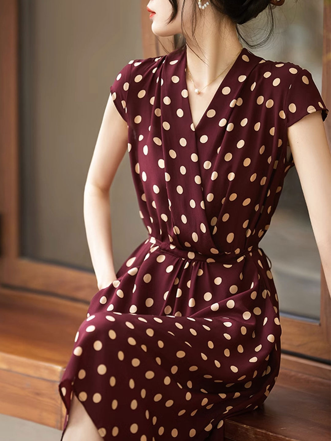 Classic Vintage & Enduringly Stylish Dress