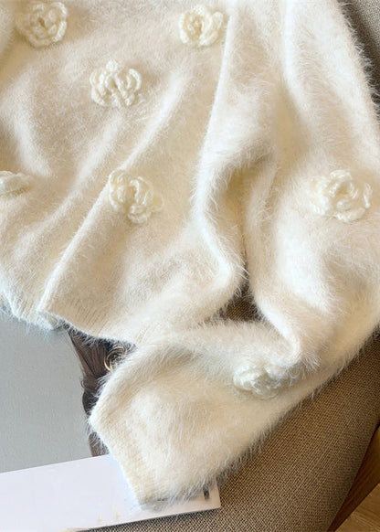 Beautifully Finished Sweater in a Timeless Design
