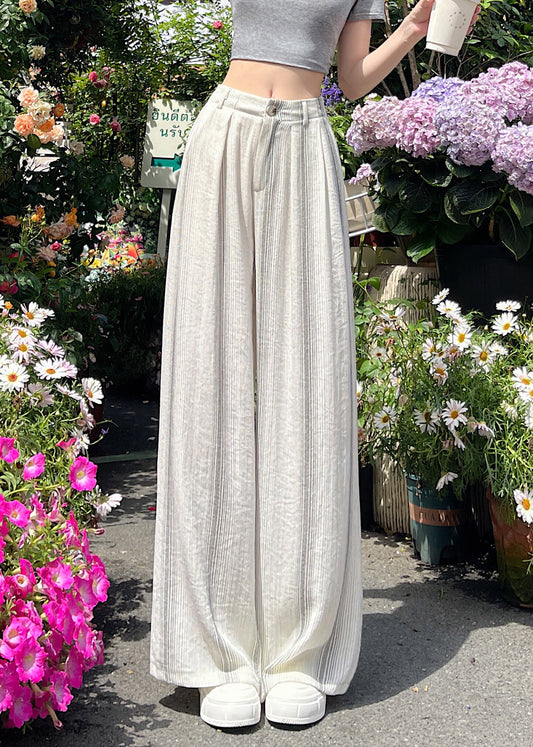 Well Tailored Pants with a Graceful Silhouette
