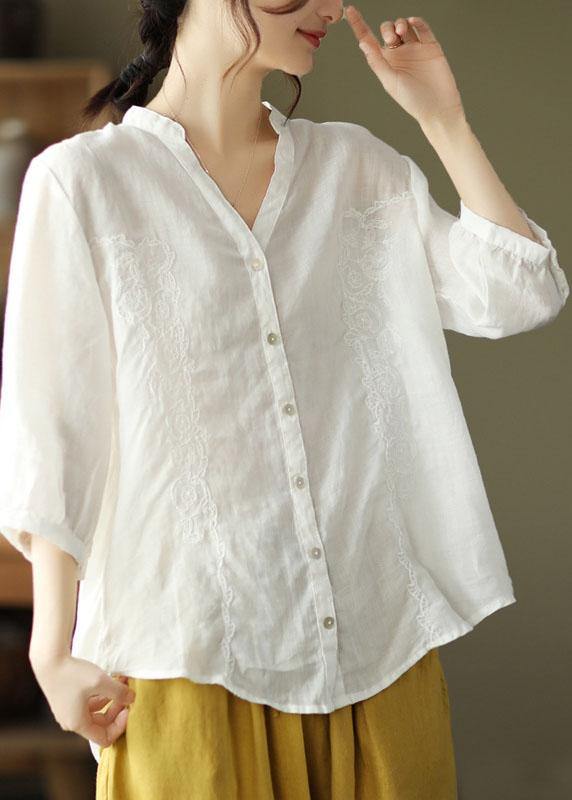 Effortlessly Elegant Blouse with a Timeless Design