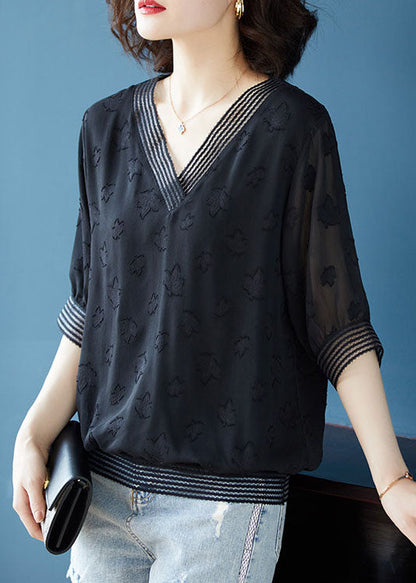 Classic Vintage Shirt with a Flattering Fit