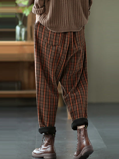 Effortlessly Elegant Pants with a Timeless Design