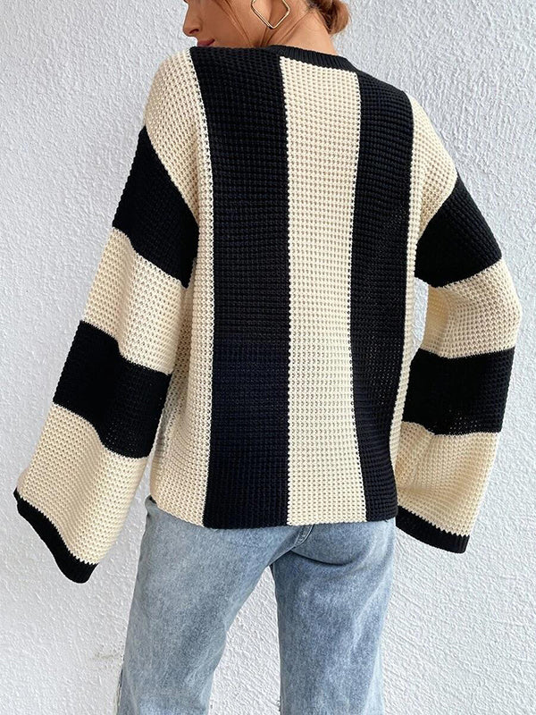 Effortlessly Elegant Sweater with a Timeless Design