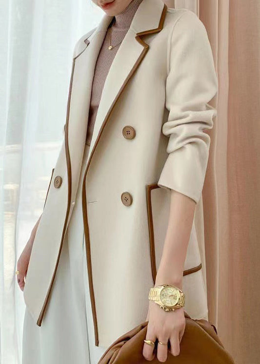 Classic Vintage & Enduringly Stylish Coat