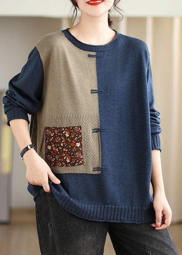 Classic Vintage Sweater with a Flattering Fit