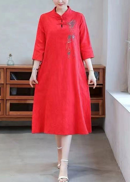 Beautifully Finished Dress in a Timeless Design