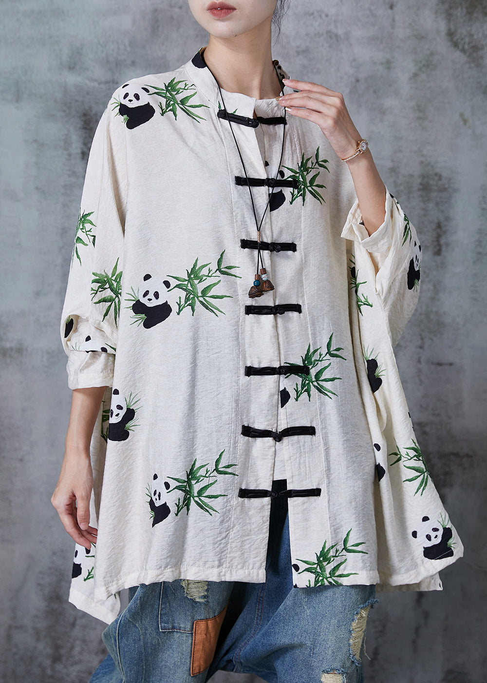 Effortlessly Elegant Blouse with a Timeless Design