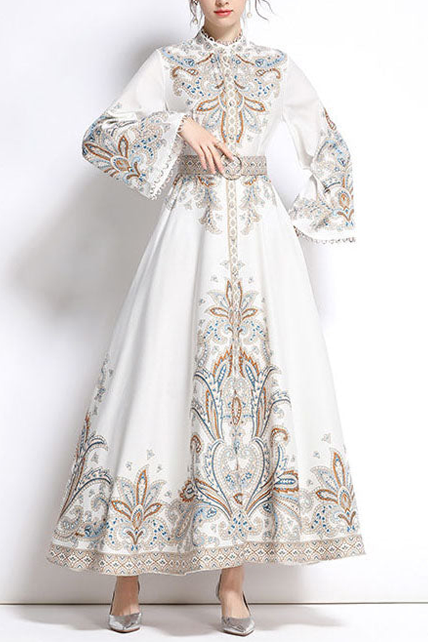 Classic Vintage Dress with a Flattering Fit