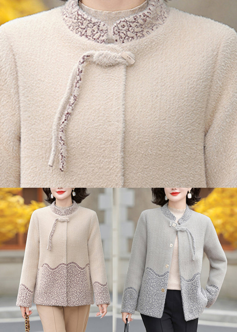 Beautifully Finished Coat in a Timeless Design