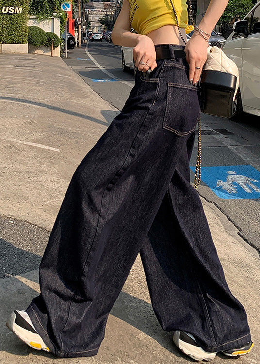 Effortlessly Elegant Pants with a Timeless Design