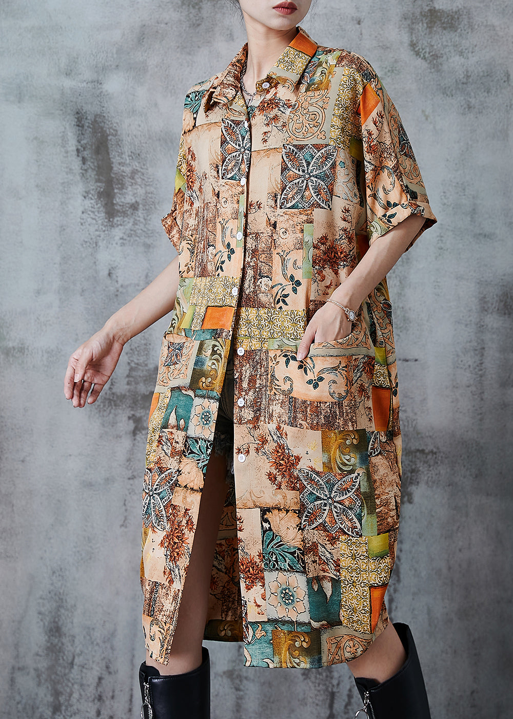 Beautifully Finished Dress in a Timeless Design
