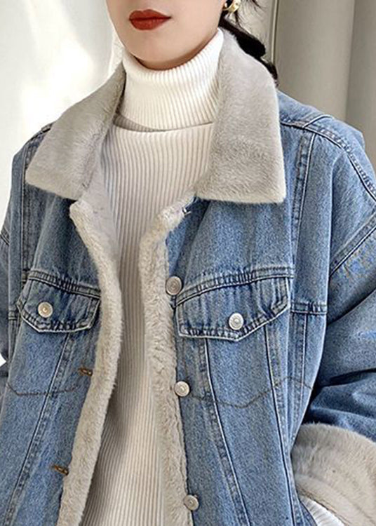 Classic Vintage & Enduringly Stylish Coat