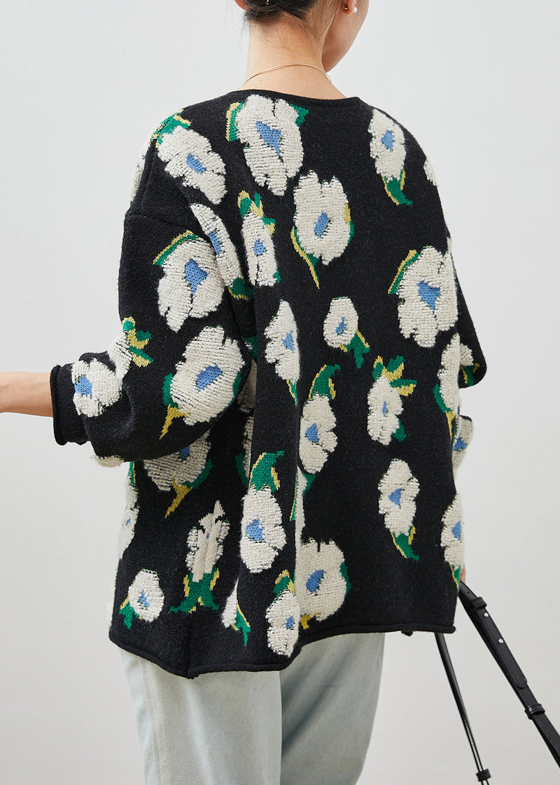 Gracefully Styled Cardigan for Any Occasion
