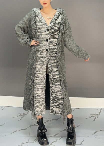 Well Tailored Cardigan with a Graceful Silhouette