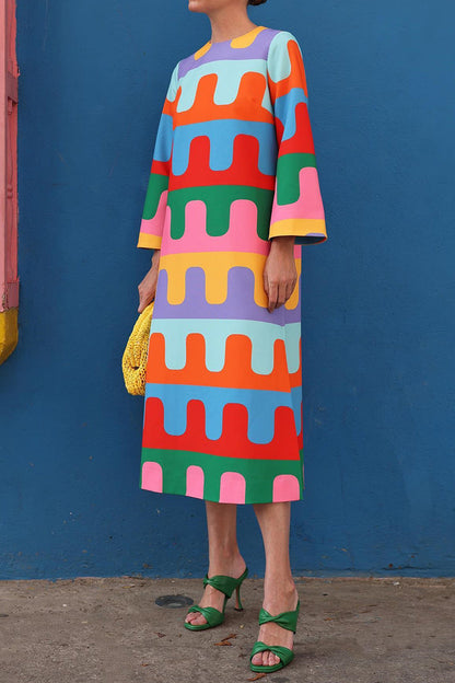 Beautifully Finished Dress in a Timeless Design