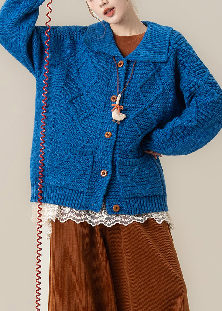 Beautifully Finished Coat in a Timeless Design