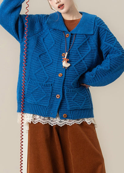 Beautifully Finished Coat in a Timeless Design