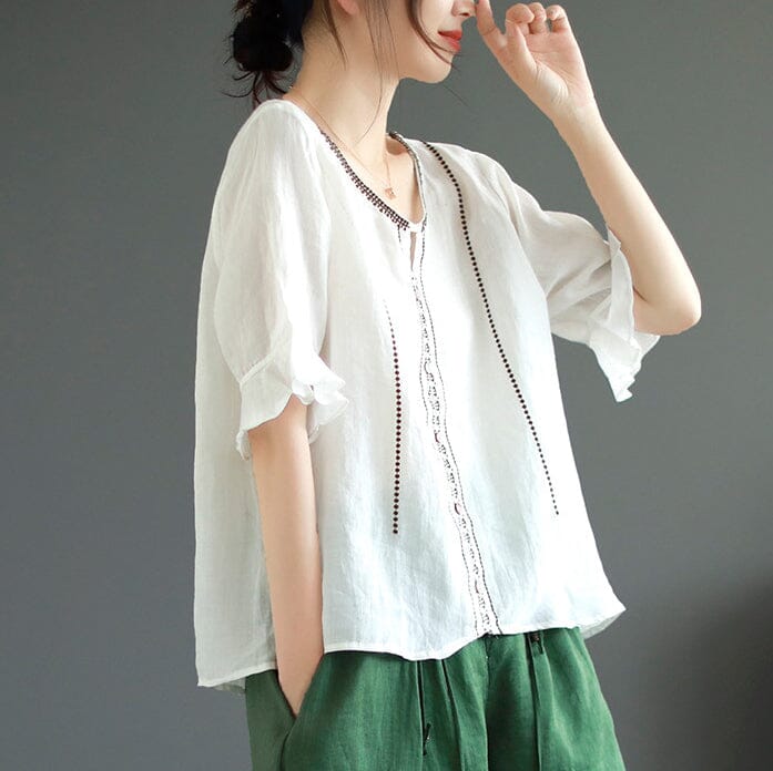 Effortlessly Elegant T-Shirt with a Timeless Design