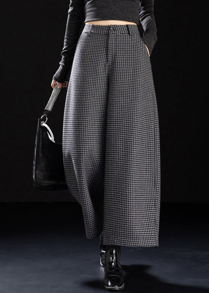 Well Tailored Pants with a Graceful Silhouette