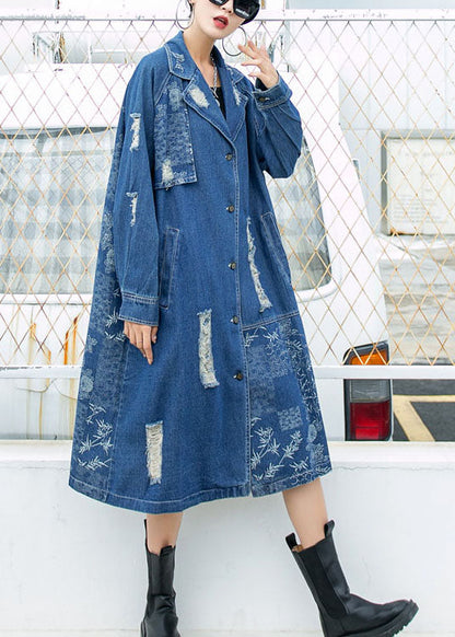 Well Tailored Coat with a Graceful Silhouette