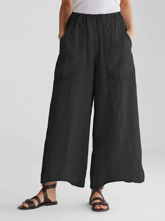 Effortlessly Elegant Pants with a Timeless Design