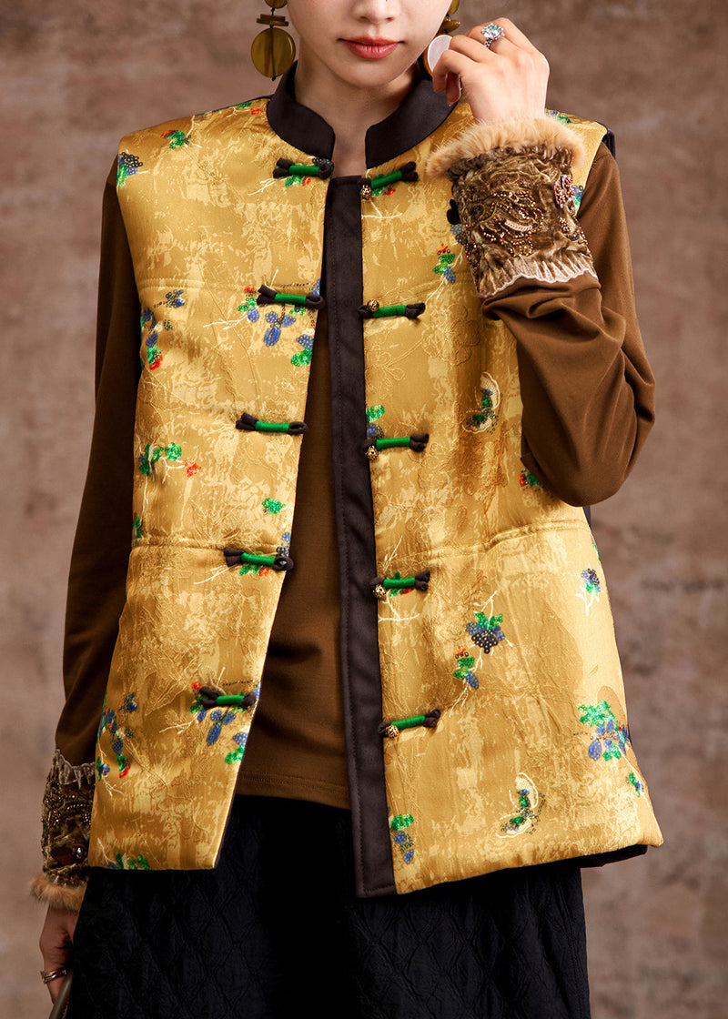 Classic Vintage Coat with a Flattering Fit