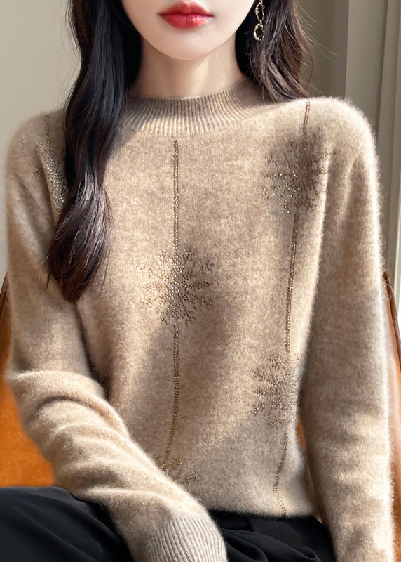 Classic Vintage Sweater with a Flattering Fit