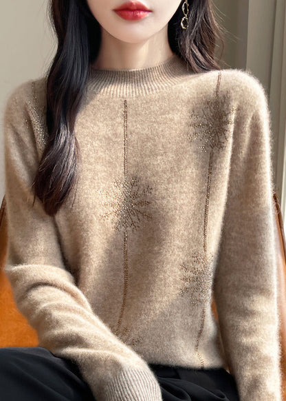 Classic Vintage Sweater with a Flattering Fit