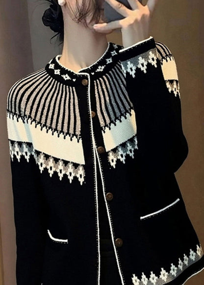 Gracefully Styled Cardigan for Any Occasion
