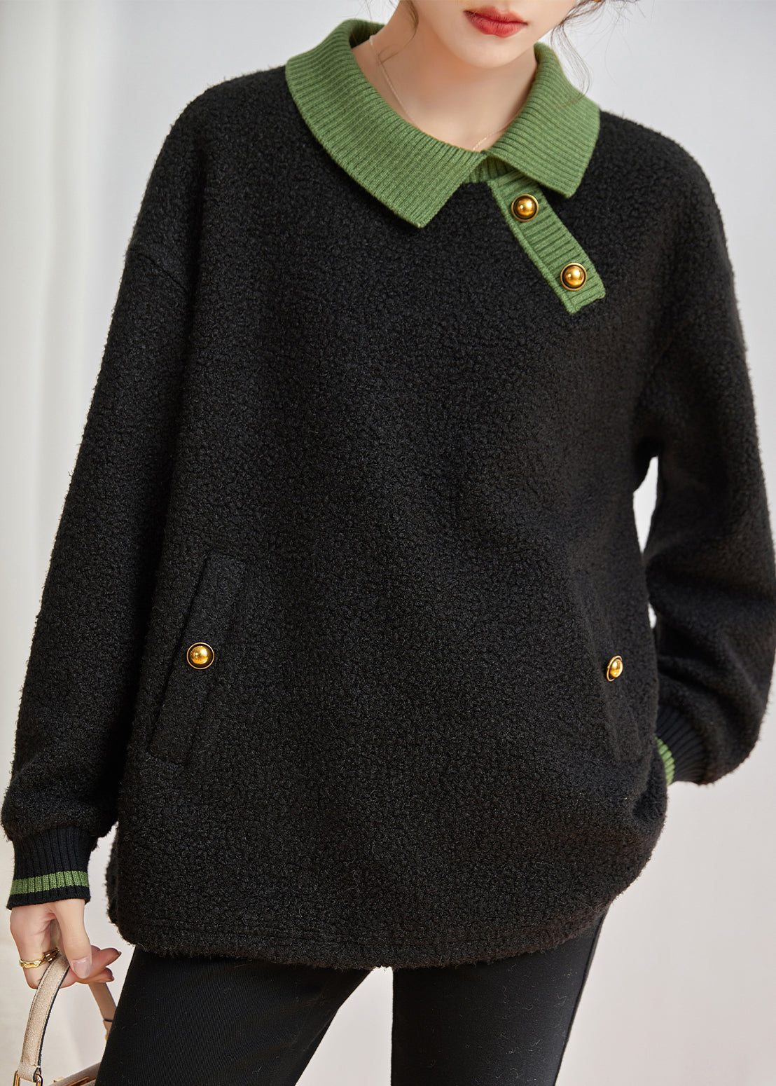 Effortlessly Elegant Shirt with a Timeless Design