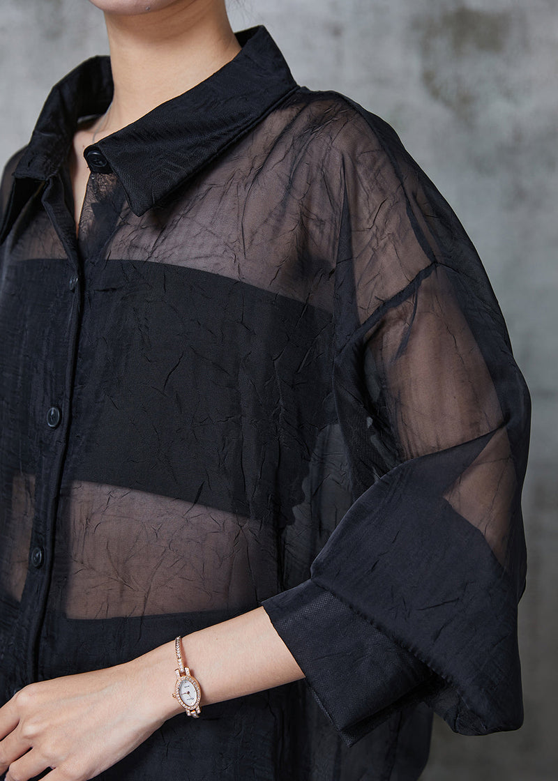 Classic Vintage Shirt with a Flattering Fit