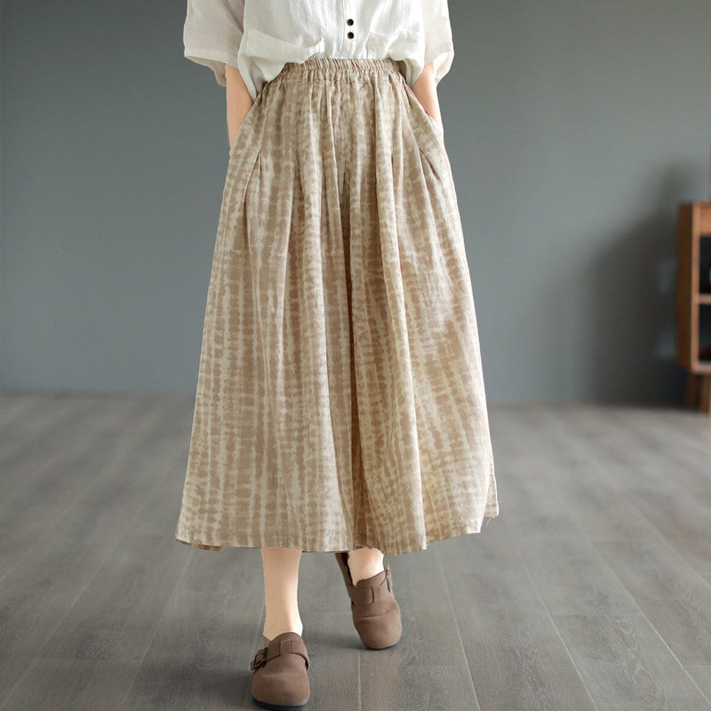 Effortlessly Elegant Pants with a Timeless Design