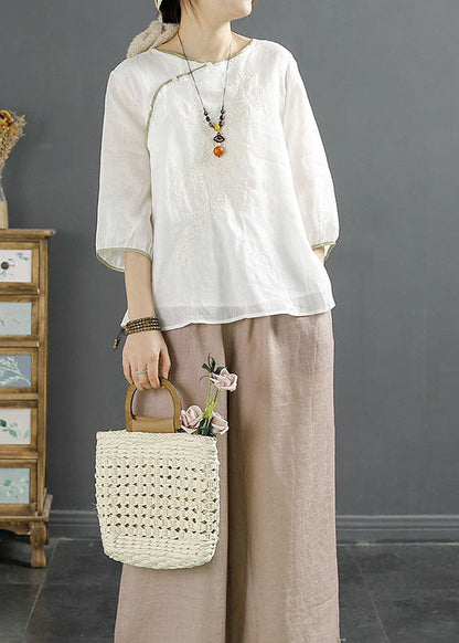 Well Tailored Shirt with a Graceful Silhouette