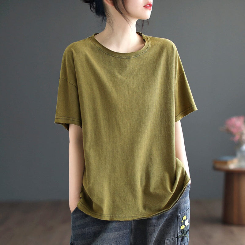 Classic Vintage T-Shirt with a Flattering Fit