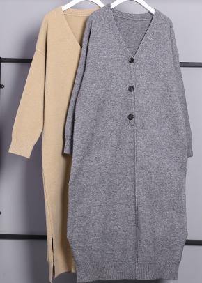 Well Tailored Sweater with a Graceful Silhouette