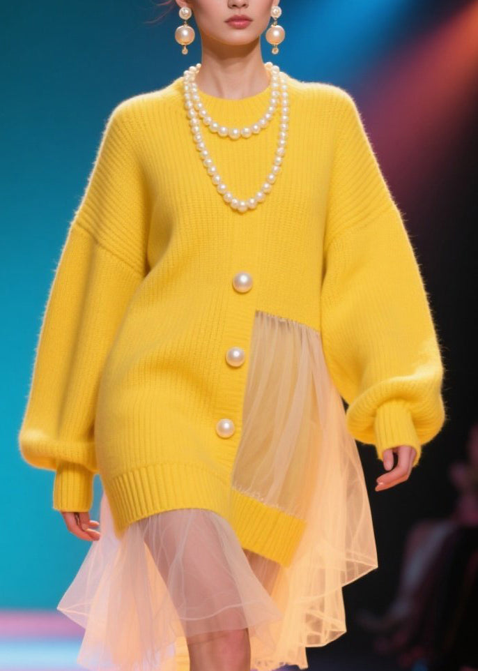 Well Tailored Sweater with a Graceful Silhouette