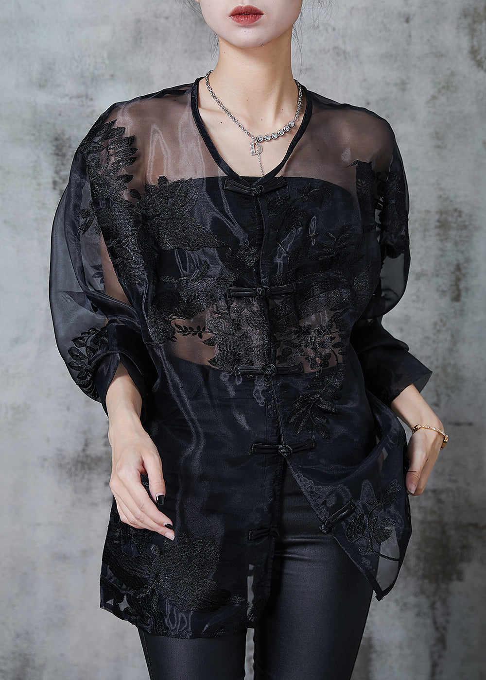Classic Vintage & Enduringly Stylish Blouse